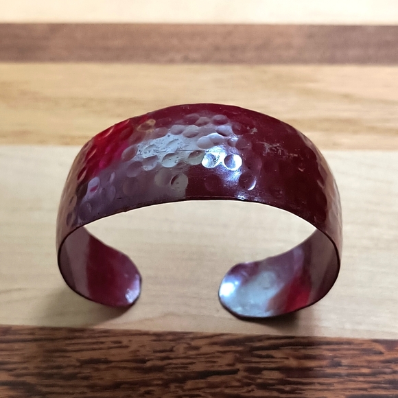 Open Cuff Bracelet Small Hammered Burgundy Red - Picture 1 of 9